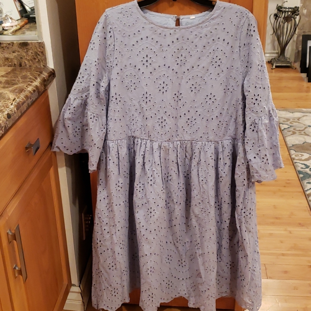 Pinkblush white scalloped maternity dress - Picture 9 of 9